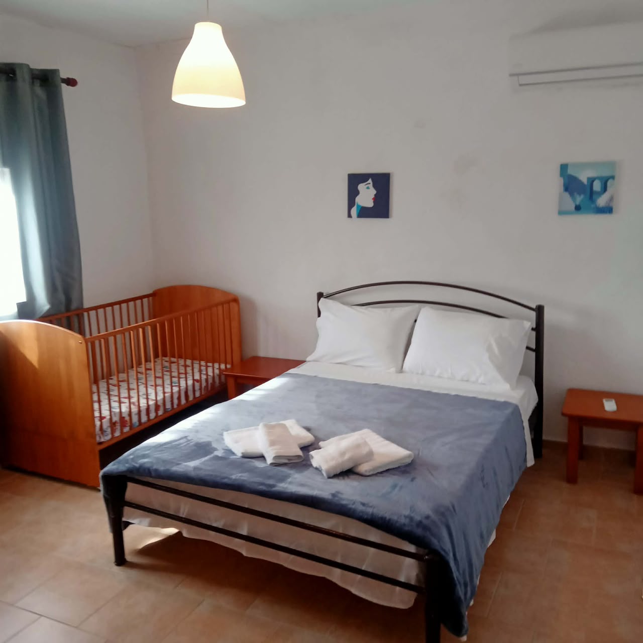 Bedroom in Budget Family House Xanthi